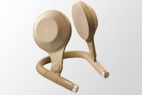 アイワ、肩のせ型で迫力サウンドの新体感スピーカー