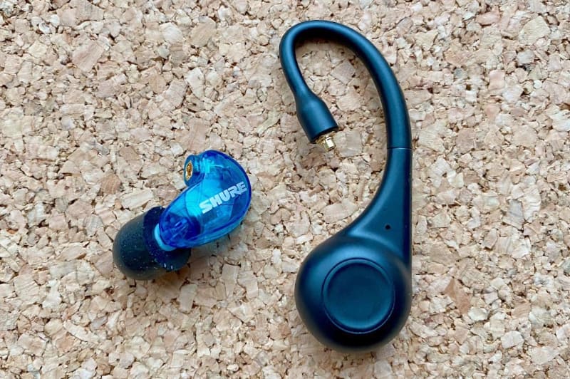 MMCX端子を採用、リケーブルできる