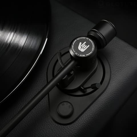Bluetooth再生もできるスピーカー内蔵レコードプレーヤー「Seed」 - AV