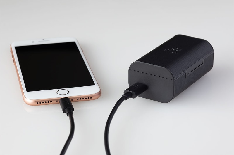 モバイルバッテリーとしてスマホの充電もできる