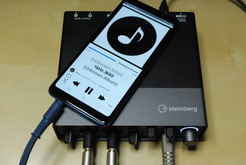 Steinbergの「UR22C」を使用