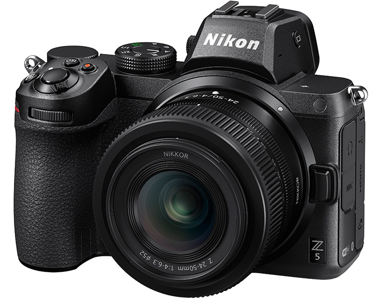 「Z 5」に「NIKKOR Z 24-50mm f/4-6.3」を取り付けたところ