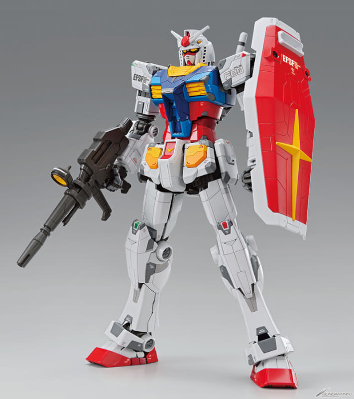 1/100 RX-78F00 ガンダム<br><span class="fnt-70">(C)創通・サンライズ<br>(C)BANDAI SPIRITS 2009</span>