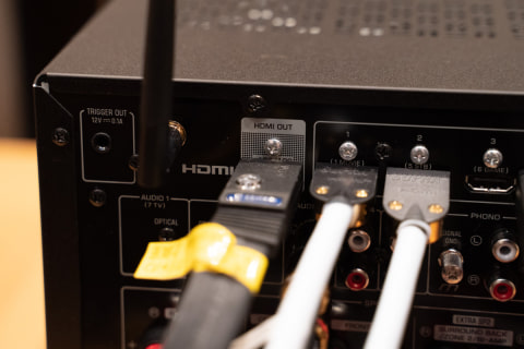レビュー】ヤマハ、10年ぶり新デザインAVアンプは“中も別物”。ゲームも