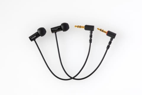 【新品未開封】 final A4000 final、新ドライバ「f-Core DU」搭載イヤフォン3種。Oculus