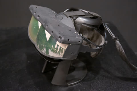 5K&広視野角で手元確認も可能! JVC「ヘッドマウントディスプレイ」を