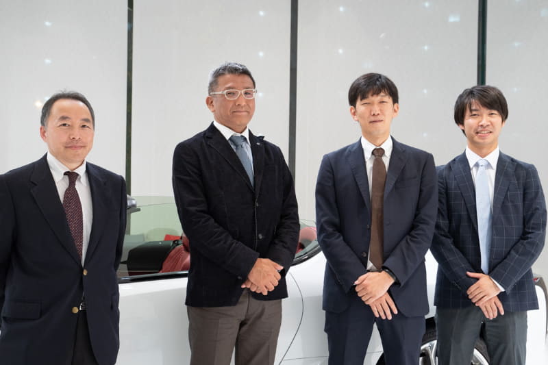 左から三浦一生氏、武藤康史氏、五十嵐優司氏、櫻井貴弘氏