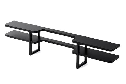 ディスプレイ裏に置く収納ラック。サイドにも置けるワイド版 - AV Watch