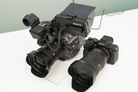 ソニー、“α”を冠したフルサイズ小型4Kカムコーダー「FX6」 - AV