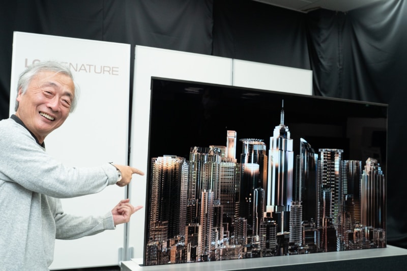 日本に上陸した巻き取り有機ELテレビ「LG SIGNATURE OLED TV R」を見た!