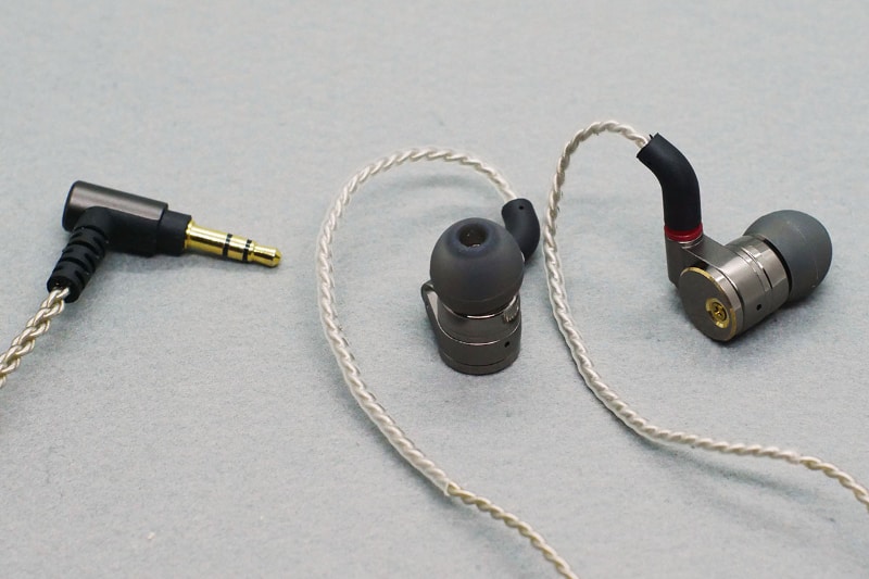 リファレンスイヤフォンとして優秀な「UCOTECH RE-1」