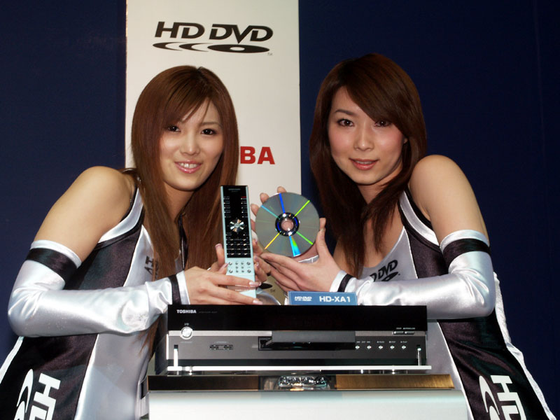 世界初の東芝HD DVDプレーヤー「HD-XA1」