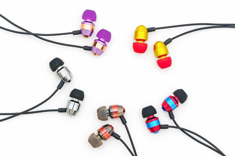 “有線ピアホン1”に販売店ごとの限定カラー5種が登場する