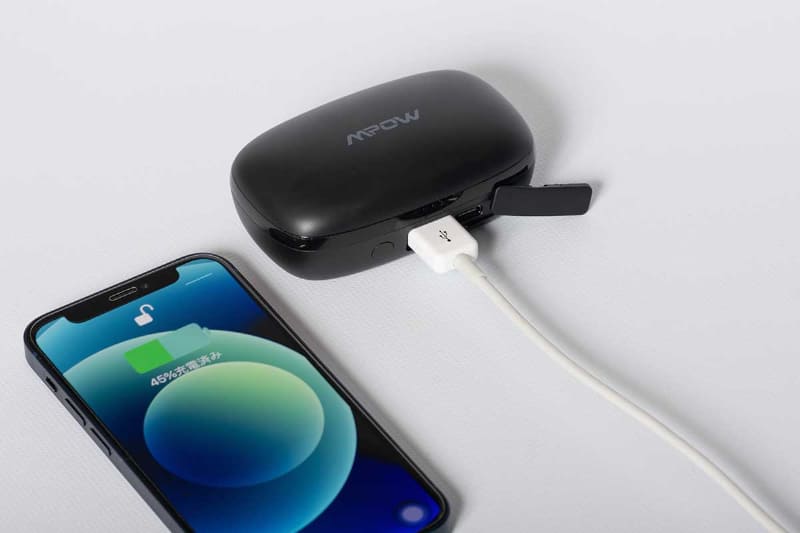 ケースをモバイルバッテリーとしても利用できる