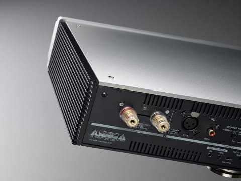 TEAC、独自DAC搭載ネットワークプレーヤーとアンプ。フルサイズ TEAC、独自DAC搭載ネットワークプレーヤーとアンプ。フルサイズ