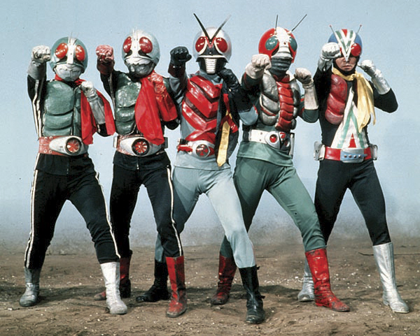 五人ライダー対キングダーク<br><span class="fnt-70">(C)石森プロ・東映</span>