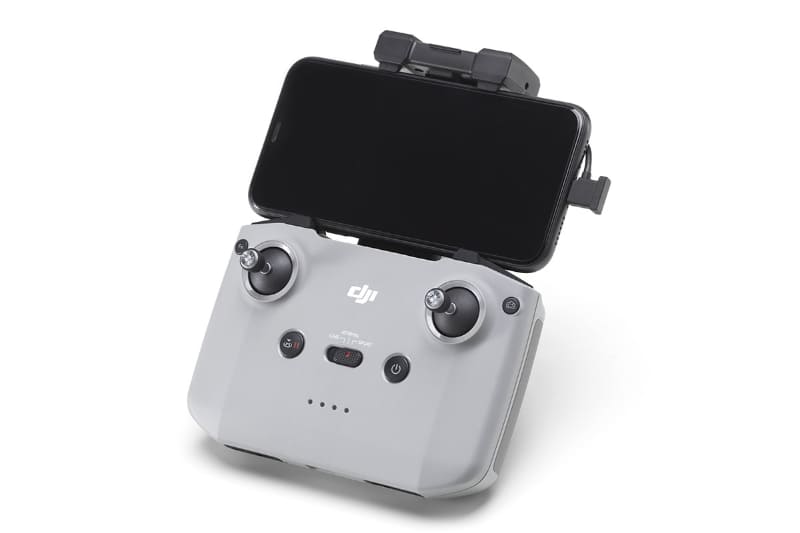 付属の送信機にスマートフォンを取り付けたところ