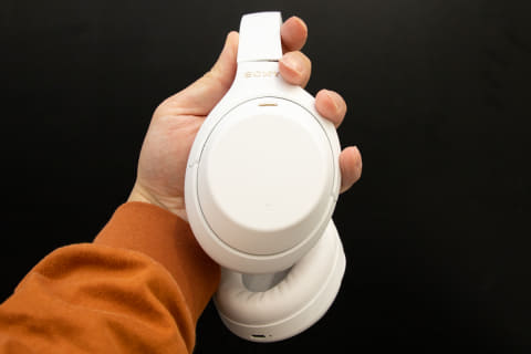 ソニー、BTヘッドフォン「WH-1000XM4」に“静寂の白”。LiSAとコラボ