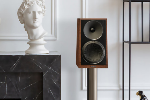 パラダイム、新技術満載「Founder」6機種。ブックシェルフ約38万円