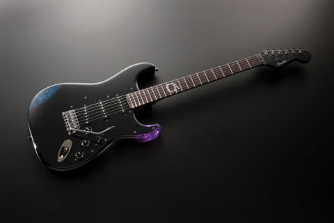 FF14とコラボしたストラトキャスター。ゲームにも登場 - AV Watch