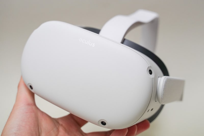 VRヘッドセット「Oculus Quest 2」