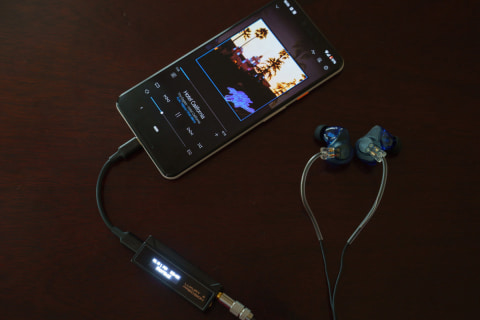 スマホ+ガチなUSB DAC”でDAP並の高音質、楽彼「W2」が凄い - AV Watch