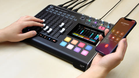 TASCAM、手軽に4人同時ポッドキャスト収録/編集できる「Mixcast