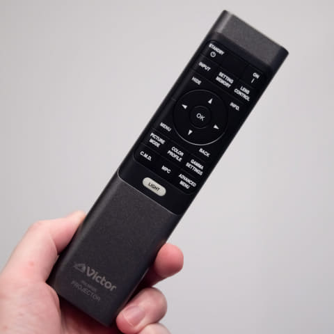 ビクター、世界初8K60p/4K120p対応レーザープロジェクタ。125万円から