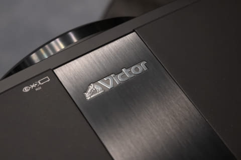 ビクター、世界初8K60p/4K120p対応レーザープロジェクタ。125万円から