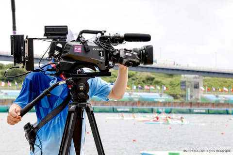 パナソニック、5万ルーメン4Kプロジェクタで東京五輪を“演出” - AV Watch