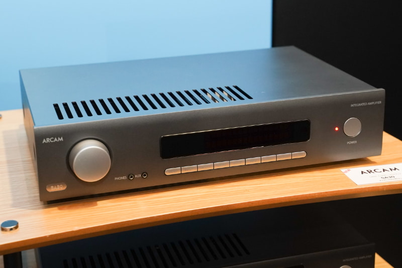 DACやHDMI入力を備えたプリメインアンプ「SA30」