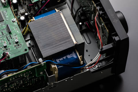 デノン、7.7万円のAVアンプ「AVR-X1700H」。山内氏が初期から開発 - AV