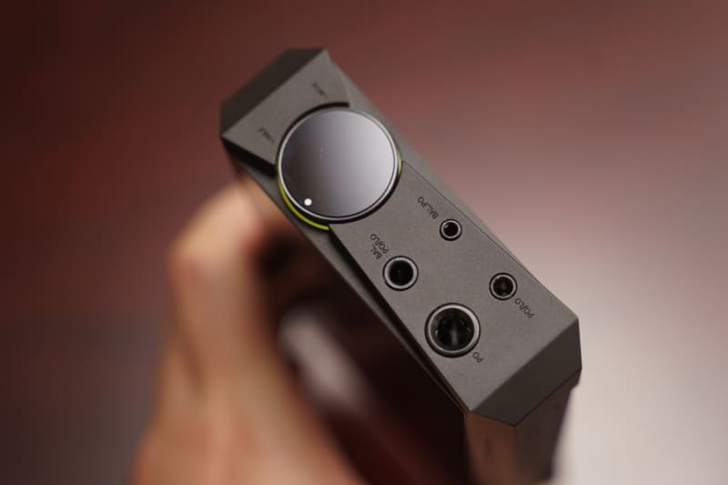 3.5mmシングルエンド、2.5mmバランス、4.4mmバランスに加え、6.35mmシングルエンドも備えている