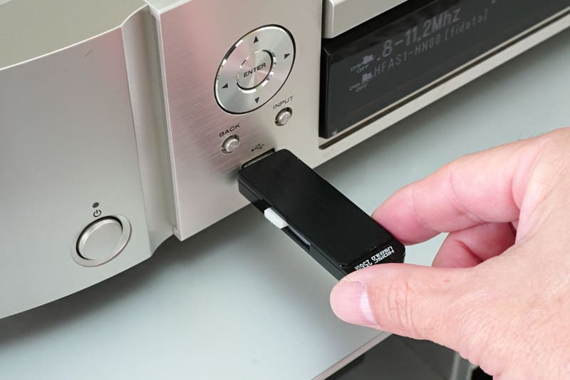 USBメモリからのハイレゾファイル再生も可能だ