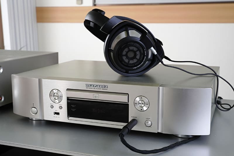 ヘッドフォンでもサウンドをチェック