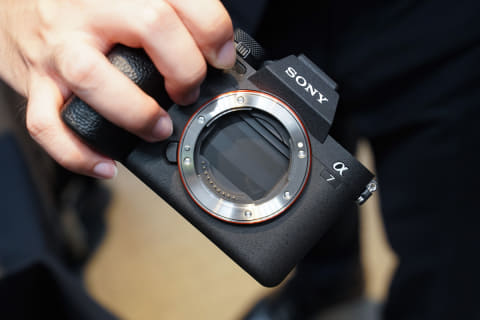 ソニー“次世代基準”ミラーレス「α7 IV」。真のハイブリッド
