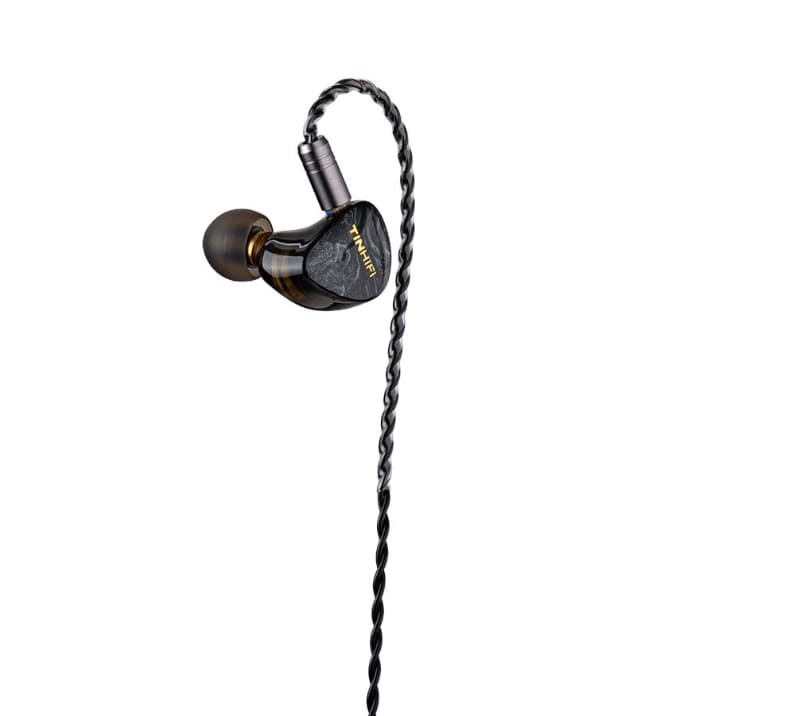 イヤフォンとケーブル