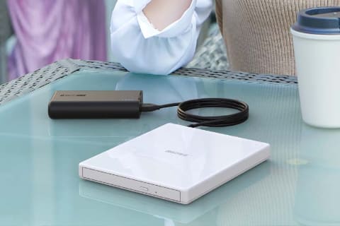 バッファロー、「ラクレコ」をモバイルバッテリー給電できるケーブル