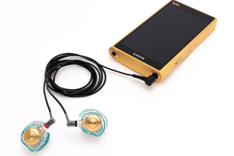 ウォークマンの最上位モデル「NW-WM1ZM2」と接続した、Just ear「XJE-MHRWM1M2」