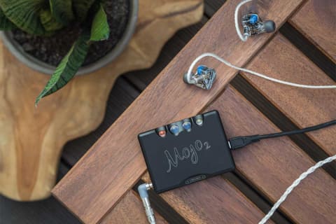 Chord、世界初のDSP採用モバイルDAC/ヘッドフォンアンプ「Mojo 2
