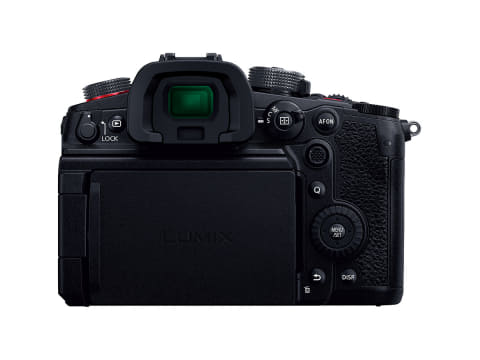 LUMIX、“攻めの動画”で約26万円のマイクロフォーサーズ最上位
