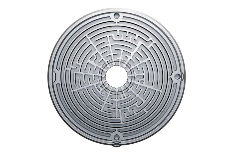 独自の吸音技術「MAT」が投入されている