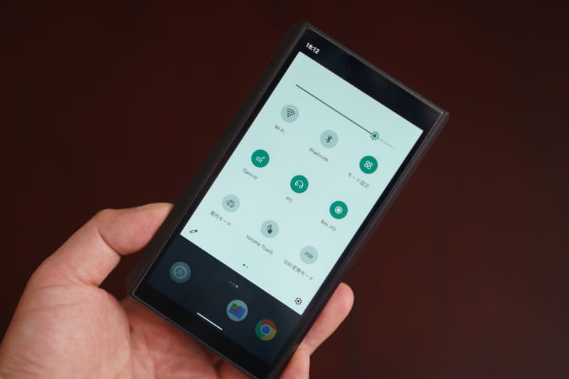 ヘッドフォン出力において低/中/高のゲイン切り替えができる