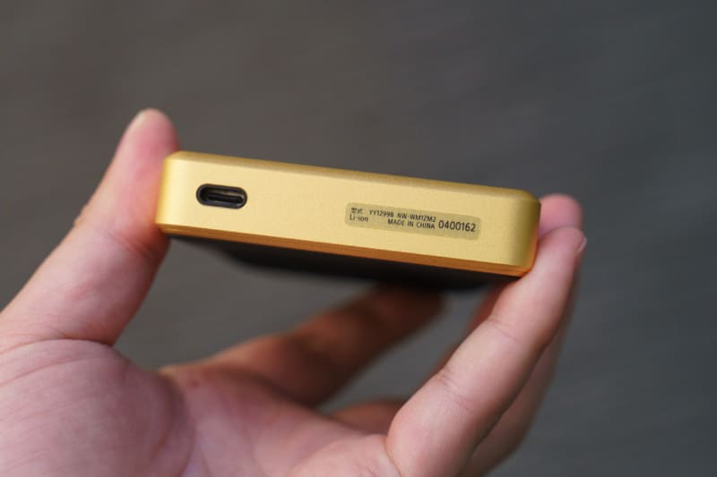 独自のWM端子から汎用のUSB C端子に変更
