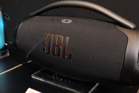JBL Bluetooth スピーカー JBL、自転車のハンドルに取り付けるBluetoothスピーカー - AV Watch