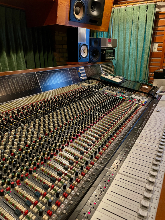 NEVEのコンソール