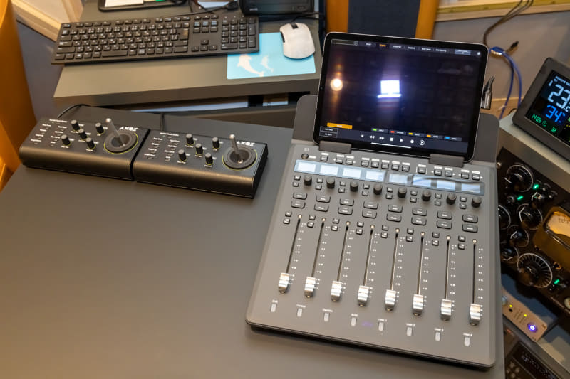 Avidの「A1」およびJL Cooper「AXOS Panner」