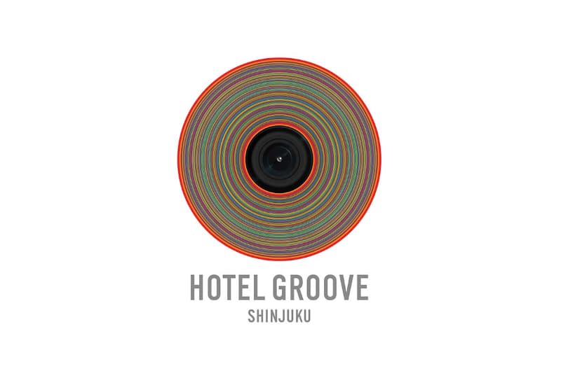 「HOTEL GROOVE SHINJUKU」ロゴ。新宿という街が刻むリズム感をレコード盤で表現した