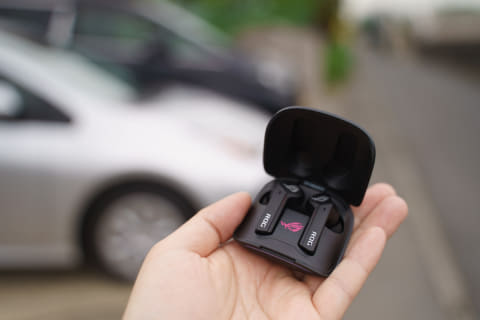 ゲームも音楽もOK! TWSでも低遅延な「ROG Cetra True Wireless」 - AV