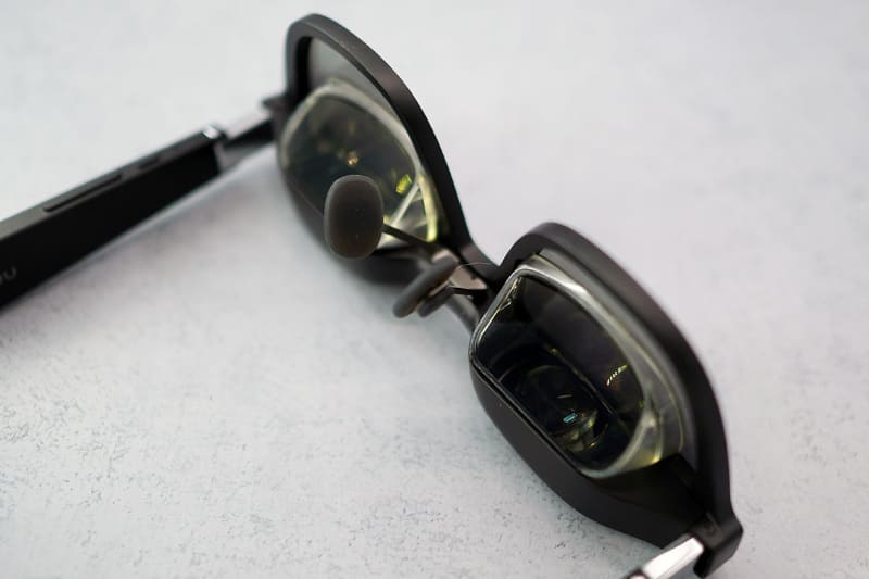 内側にハーフミラー